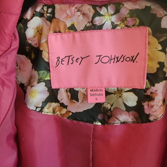 Betsey Johnson Pink Quilted Jacket 💓 - Picture 2 of 10